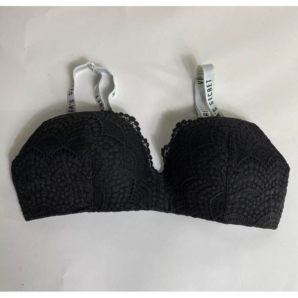 Victorias Secret Bra 34C Black Lace Lined No wire White strap Writing Victoria